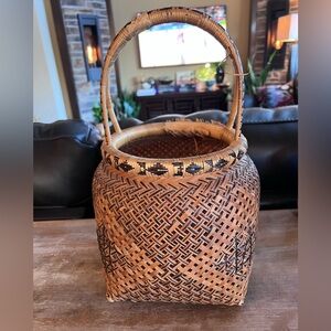 ❤️ Antique Handled Basket 🖤🖤🖤